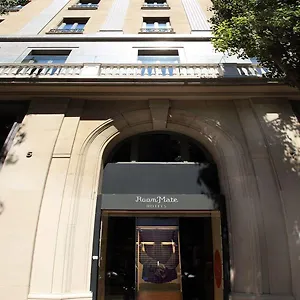 Mate Pau, Hotel