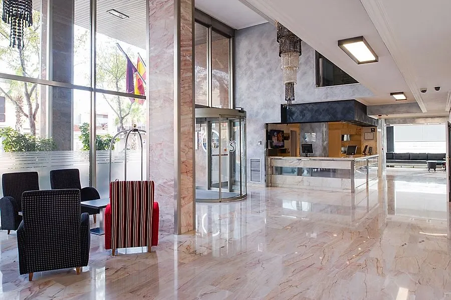Salles Ciutat Del Prat Barcelona Airport El Prat de Llobregat 4*,